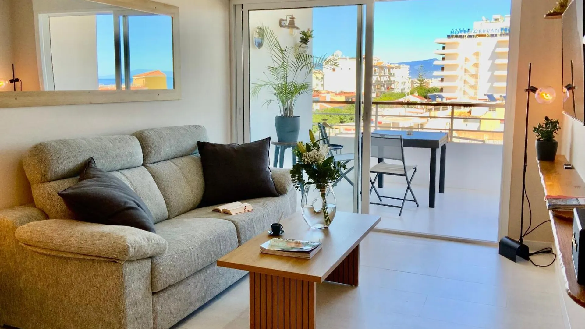 Evasion Et Detente A La Nogalera Torremolinos